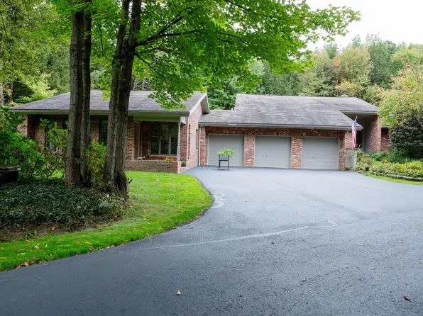 284 Chimney Hill Drive, Colchester, VT 05446