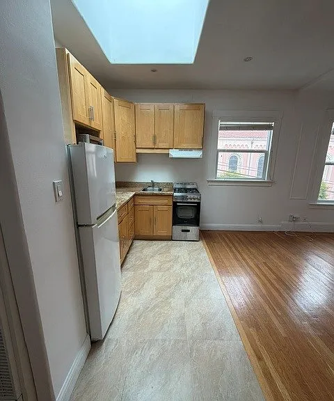 1392 Funston Ave #5 — Photo 6