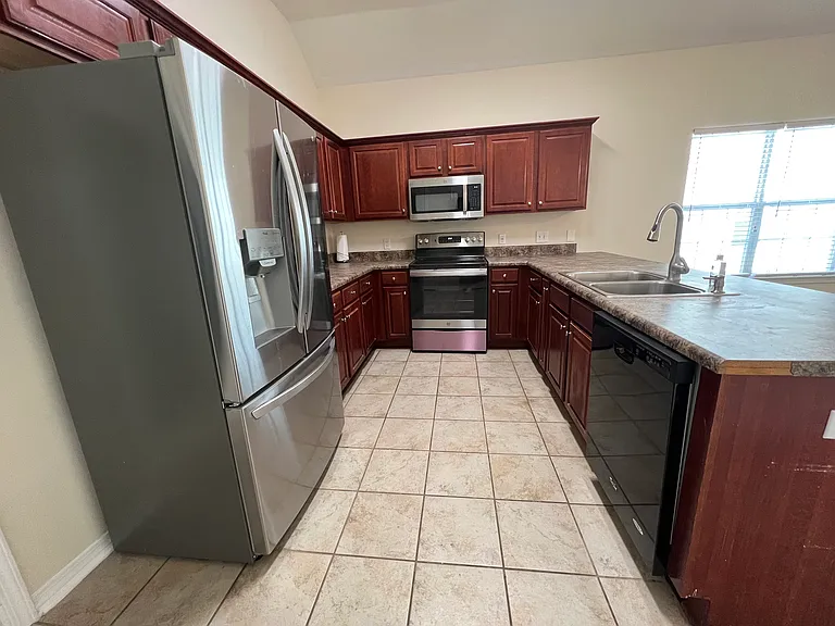29920 Saint Simon St — Photo 13