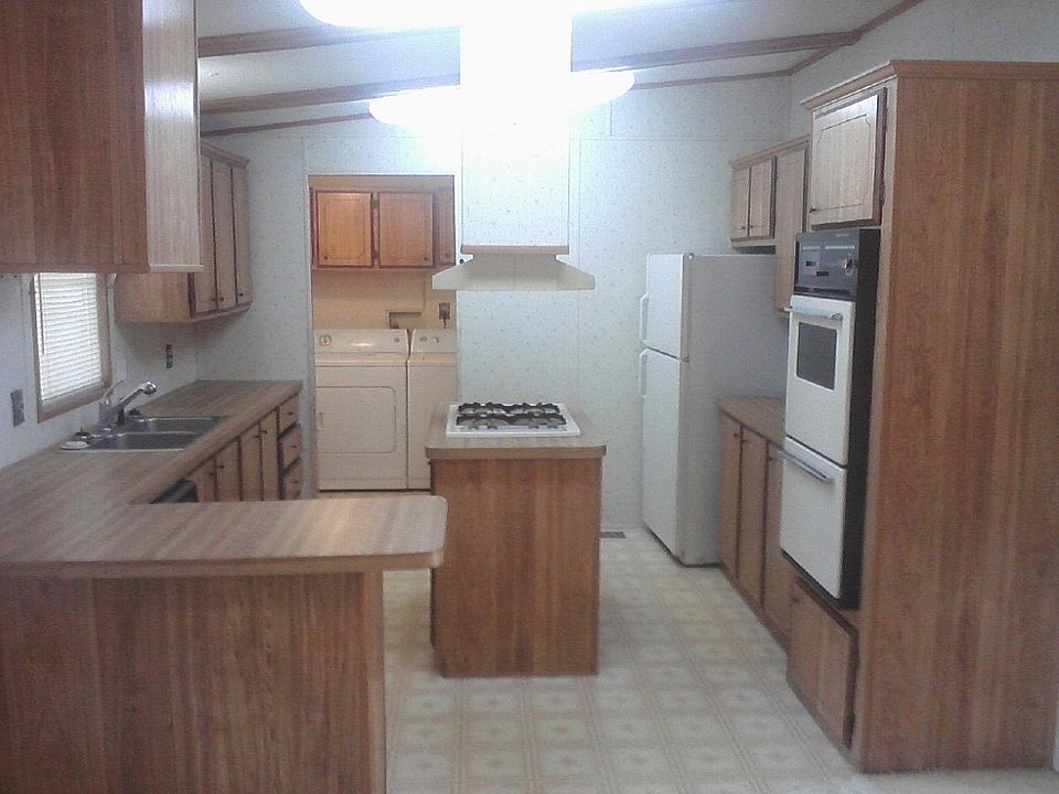 Island style full Kitchen