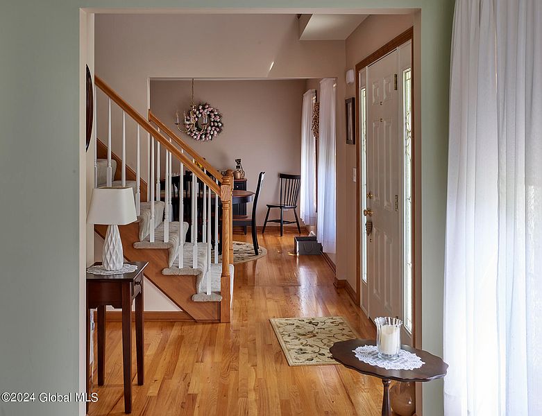2nd image of 7 Pineview Lane