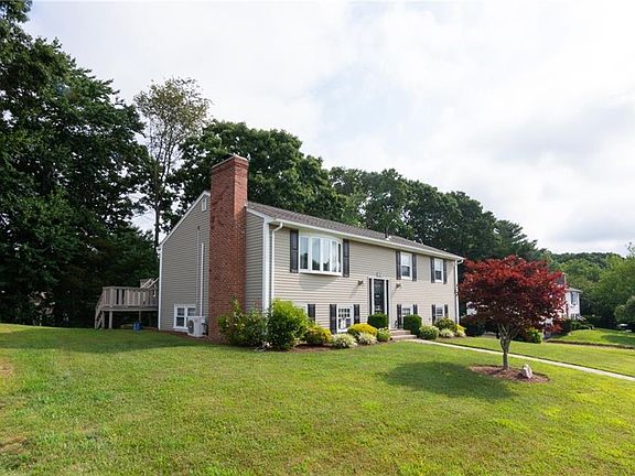 2nd image of 112 Pinewood Dr