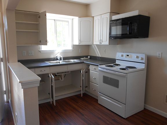 2nd image of 1864 Cascade Blvd APT 1