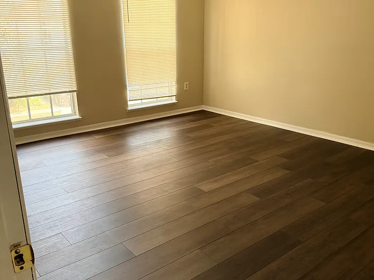 9963 Ashburn Lake Dr — Photo 5