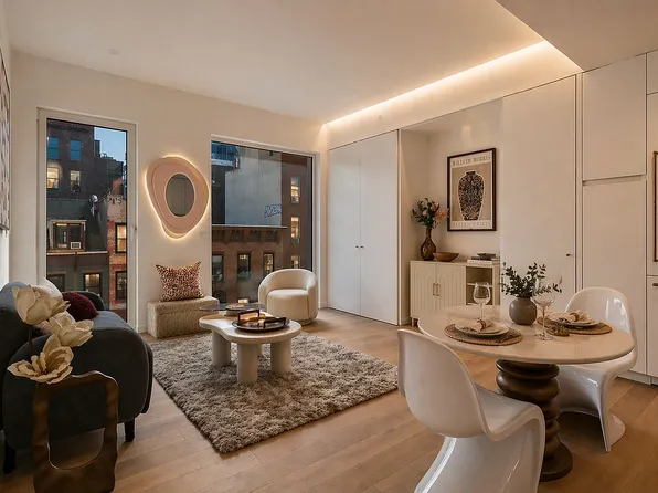 330 Grand St #4A, New York, NY 10002