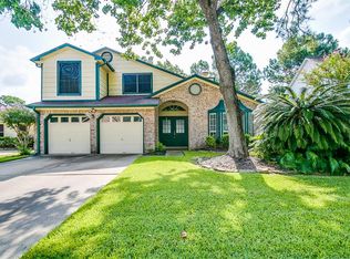 8634 Lake Crystal Dr, Houston, TX 77095