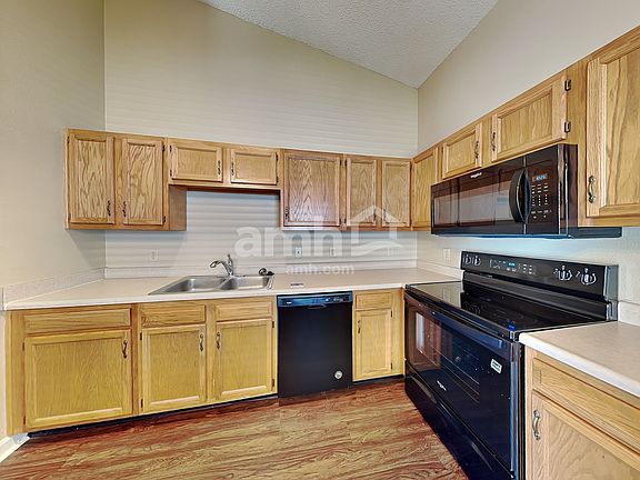 3rd image of 15260 Fawn Meadow Dr