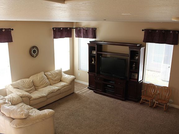 2nd image of 1627 W 3180th St N Unit 2