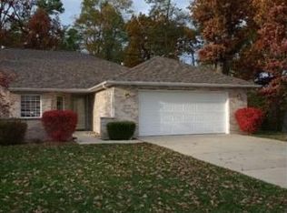 1070 Laura Ct, Hobart, IN 46342