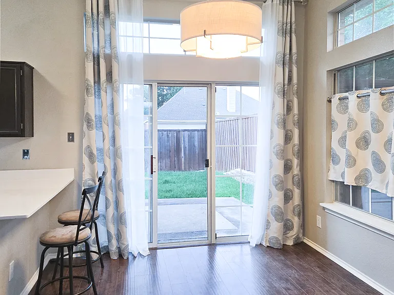 10300 Concord Dr — Photo 12