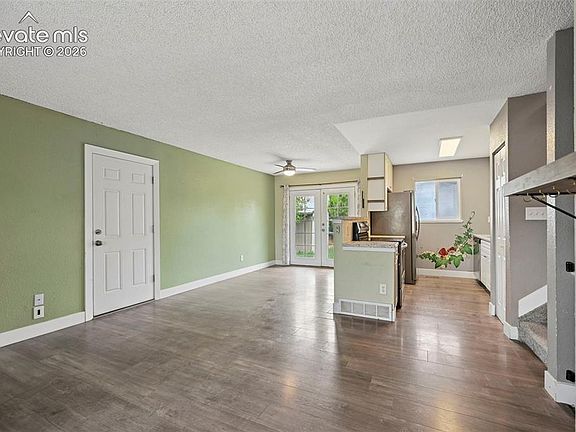 4th image of 2297 Whitewood Dr