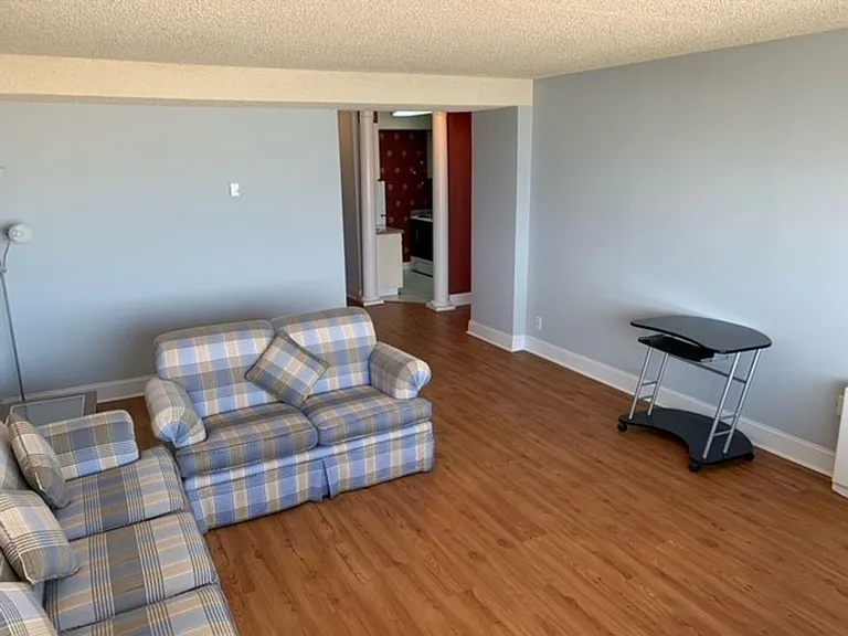 1520 Senate St #102 — Photo 9