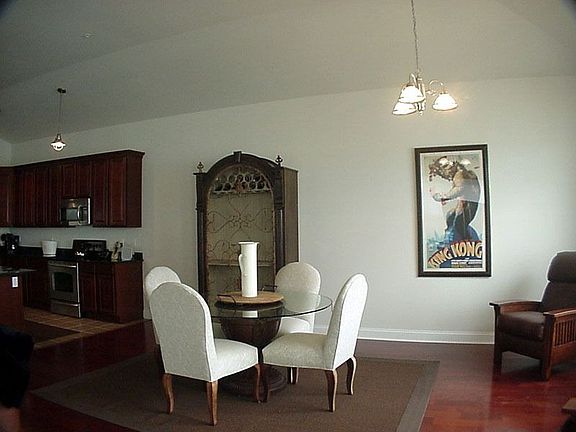 5th image of 13238 Lakeshore I 302