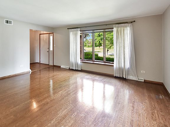 3rd image of 14437 88th Ave