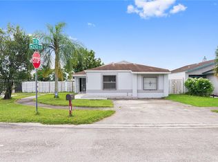 11802 SW 210th Ter, Miami, FL 33177