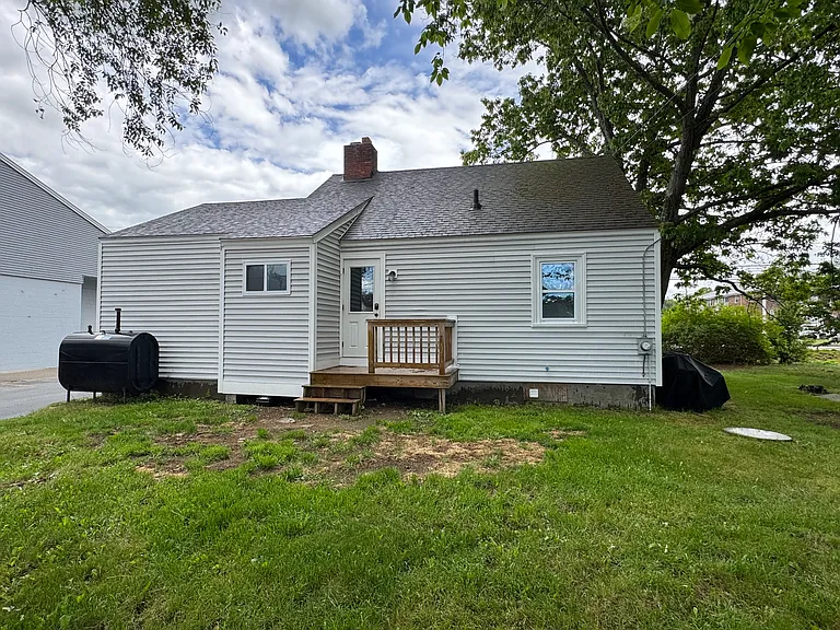 88 New Rochester Rd — Photo 3