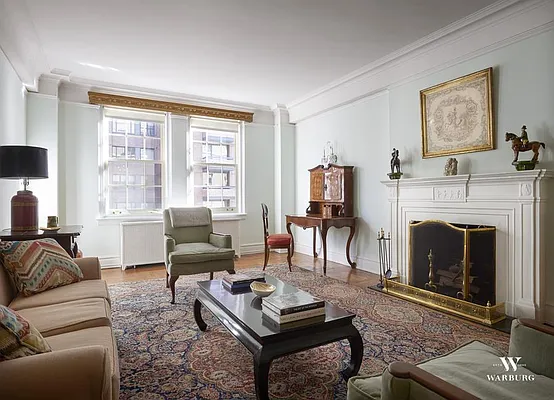 Sold by Warburg | media 1