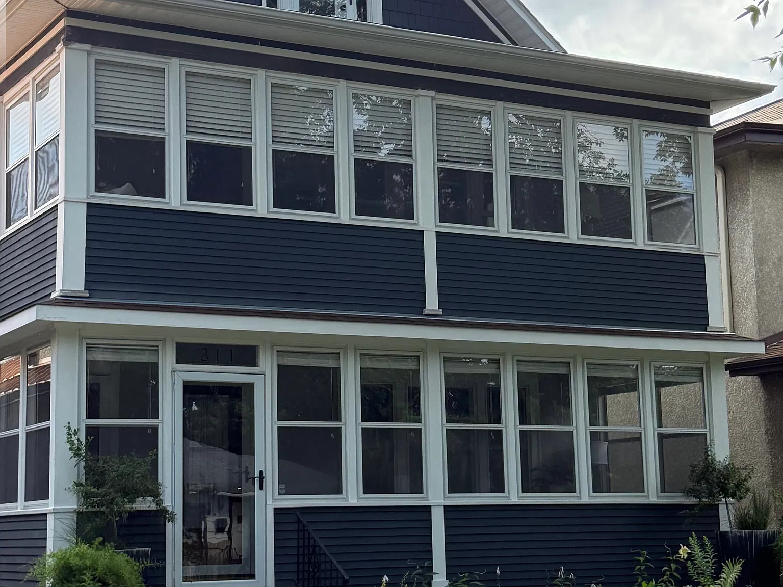 2 bed, 800 sqft, $2,200 — Photo 1
