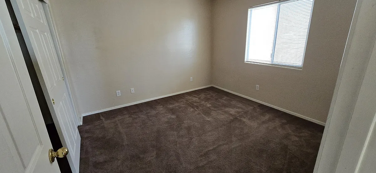 Building Photo - 5672 S Estrella Rd #4