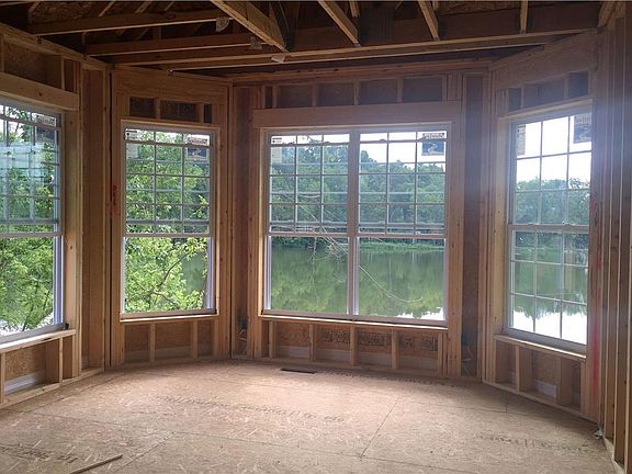 Located on 0038 in Bonbar - Monon Lake in Indianapolis, IN