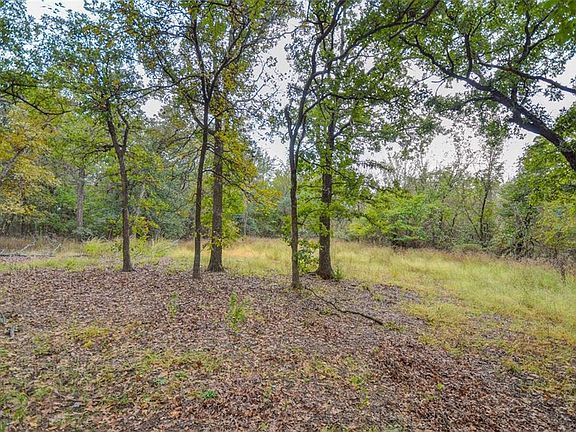 3rd image of 11 Fawn Ln