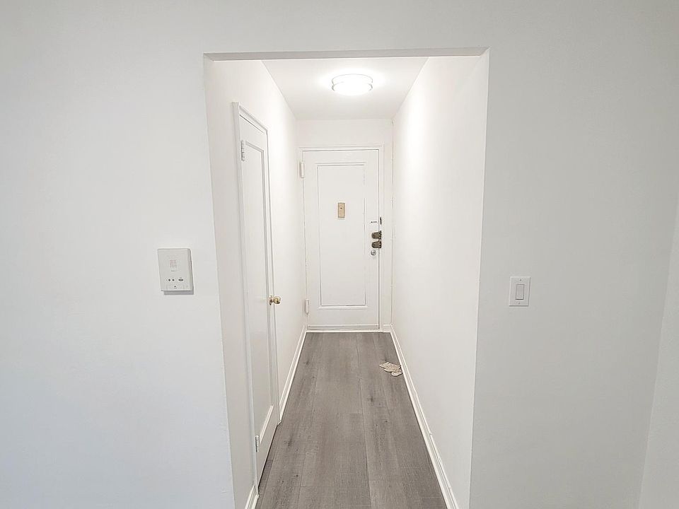 1st image of 3-147-31A Avenue 3