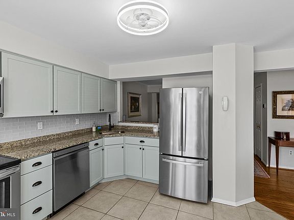 5th image of 7804 Old Farm Ln