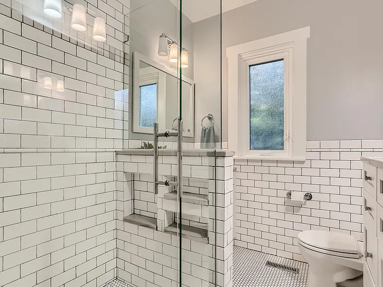 860 Adams St — Photo 17