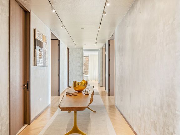 5th image of 551 W 21st St APT 6C