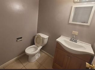 189 Robert Ct UNIT C, Bartlett, IL 60103