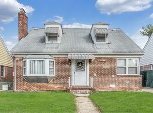 4811 201st St, Oakland Gardens, NY 11364