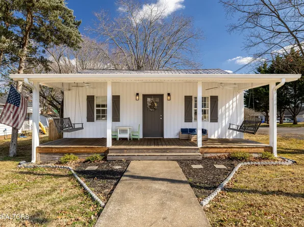 173 College St S, Madisonville, TN 37354
