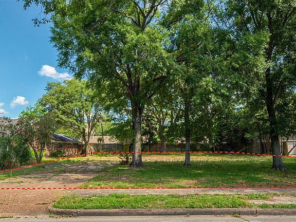 2nd image of 4910 N Braeswood Blvd