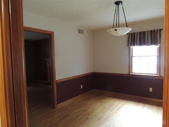 4th image of 753 Rainbow Forest Dr