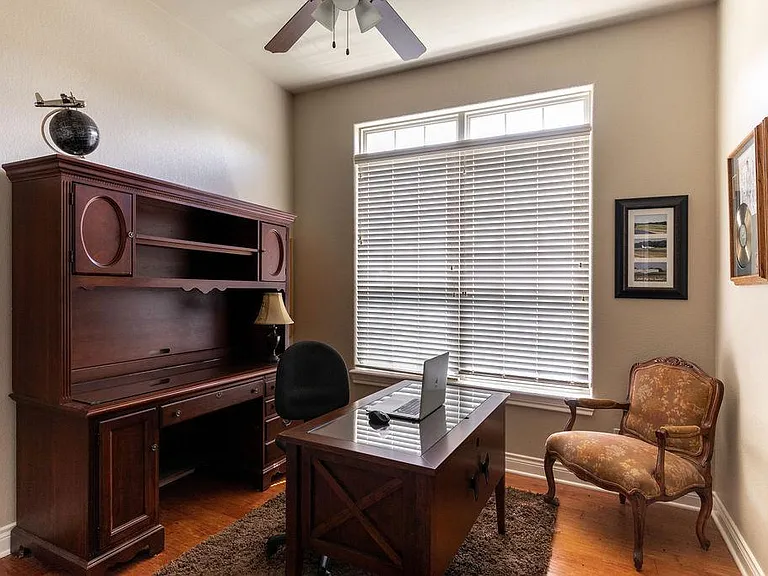 Study or 4th bedroom.