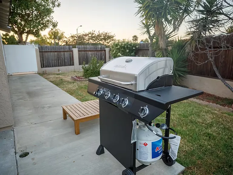 8449 Travis Ct — Photo 18