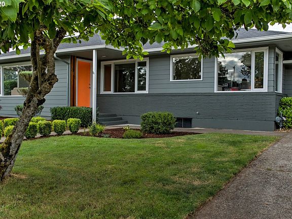 2nd image of 311 S Fredericksburg Way