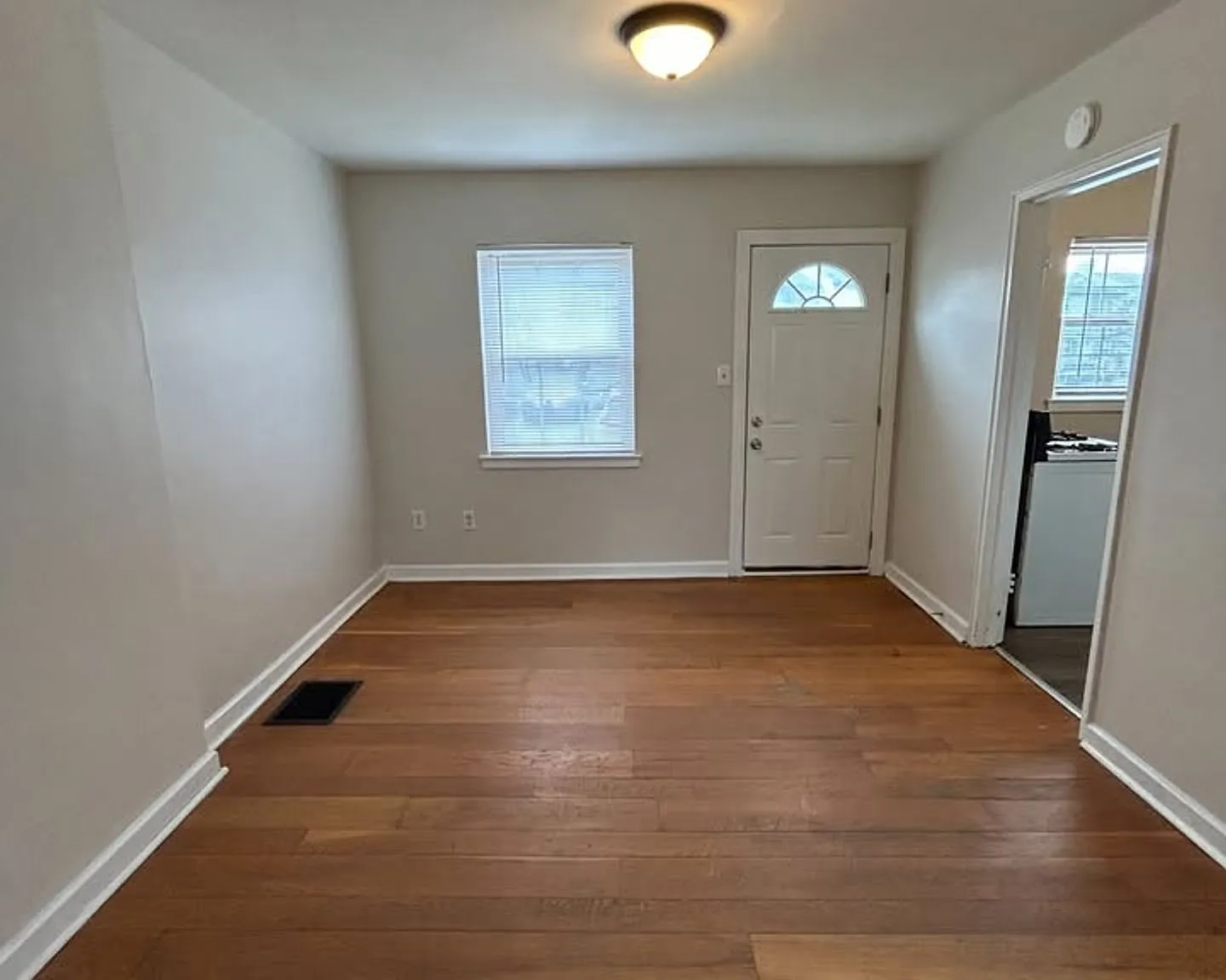 Beechmont Townhomes — Photo 4