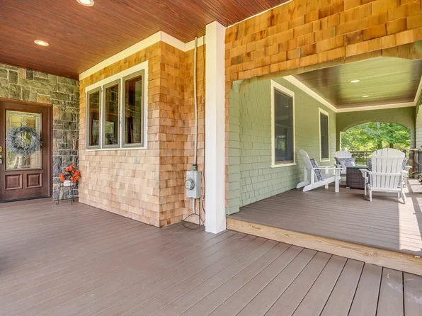 8 Lexington Rd, Billerica, MA 01821