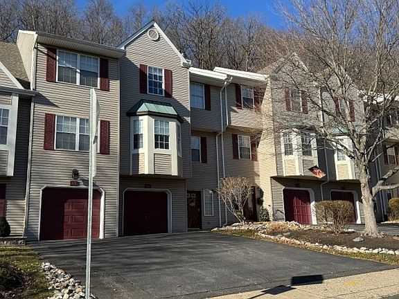2nd image of 117 Pinehurst Dr