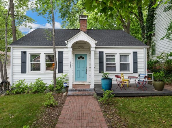 1209 Eva St, Durham, NC 27703