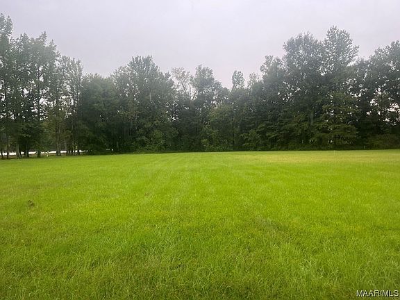 3rd image of 8380 Timber Trace Ln