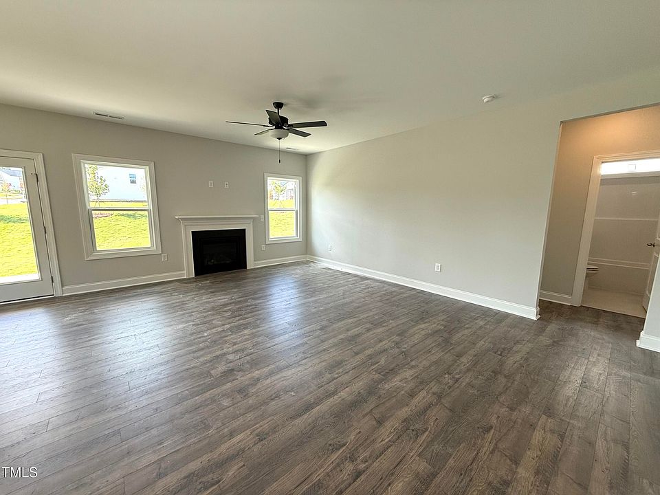 2nd image of 418 Jones Bluff Way