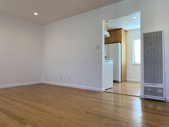 5th image of 811 S Grant St #4
