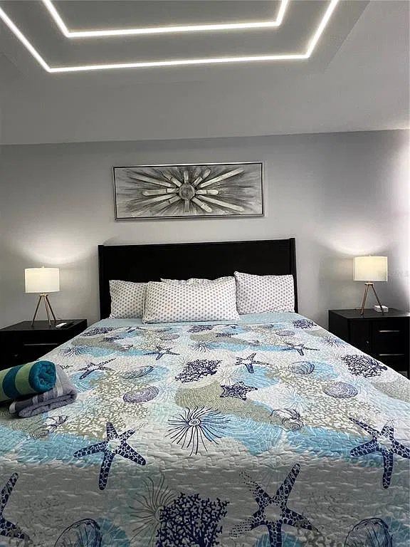 2 bed, 1.0 bath, 879 sqft, $3,000 — Photo 2