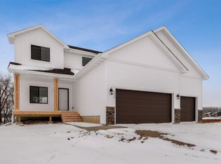 2217 Buffalo Run Rd, Buffalo, MN 55313