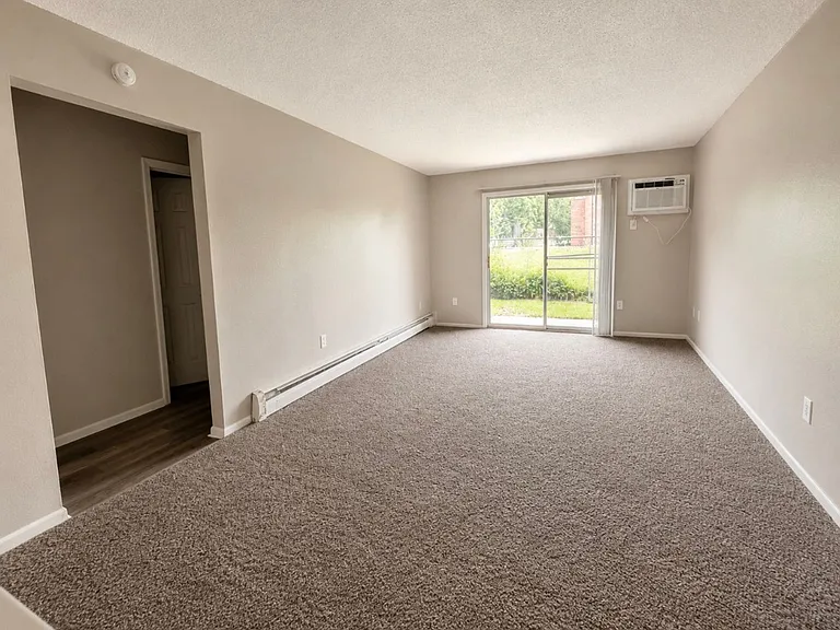 3205 Kingman Blvd — Photo 2