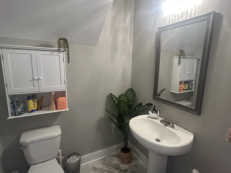 427 Mattingly Dr — Photo 3