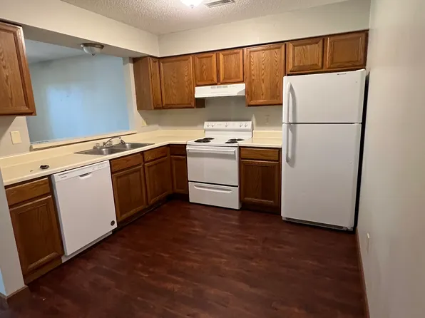 1074 Mace Rd #15, Osage Beach, MO 65065