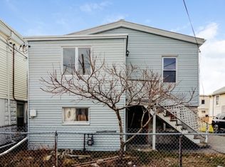 19 Beach Rd, Revere, MA 02151